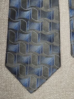 David Taylor Classic Blue & Gray Geometric Men's Tie